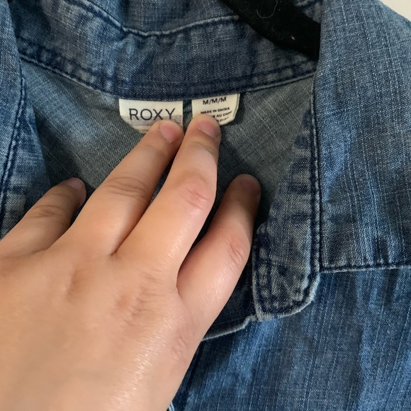 Embroidered Roxy Denim Beachy shirt - Picture 6 of 6